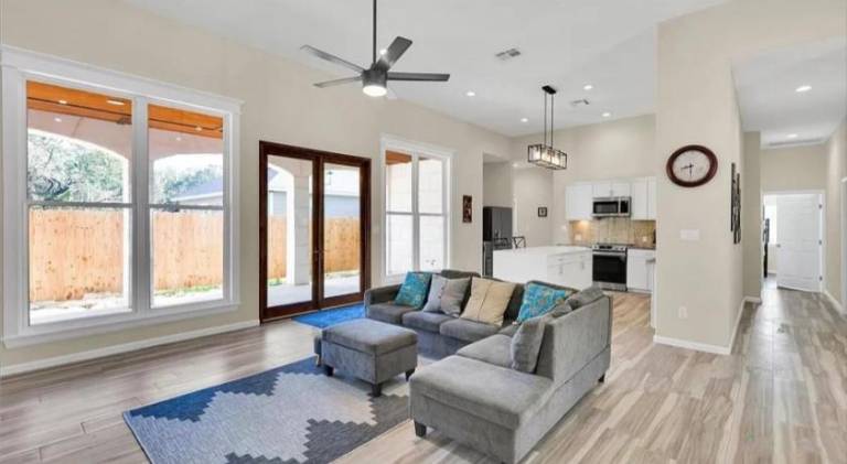 Cheerful Lakeside Retreat-Just Minutes to the lake in Canyon, TX