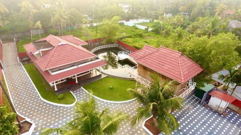 Villa  Chathamma