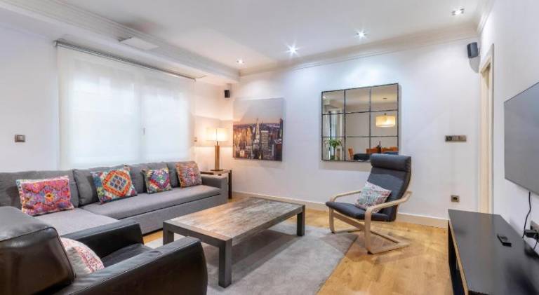 Holiday apartment | Close to Azkuna Zentroa | Suitable for remote work | Pet-friendly — photo 2