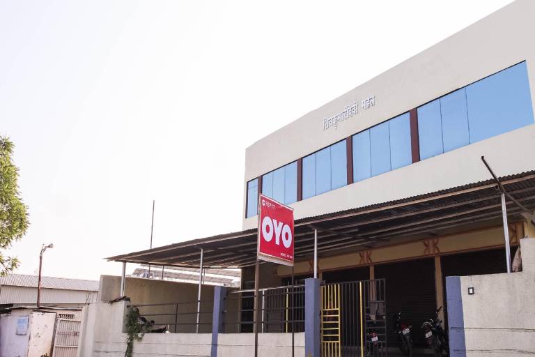 SPOT ON 76717 Hotel Rr Inn