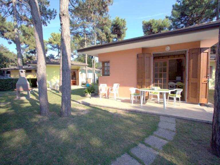 House with barbeque, garden & terrace — photo 3