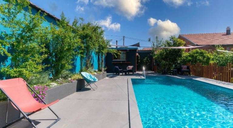 Pure Sky Apartments - with pool — photo 4