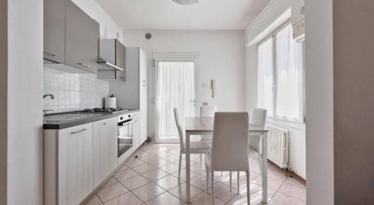 Apartment with jacuzzi & pool — photo 5