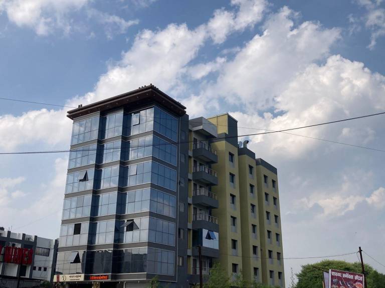 THE GRAND SAROVAR INN AND SUITES