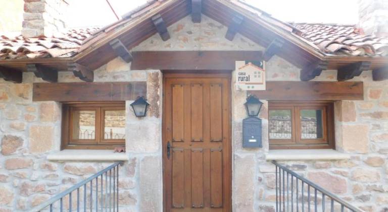 House with grill — photo 3