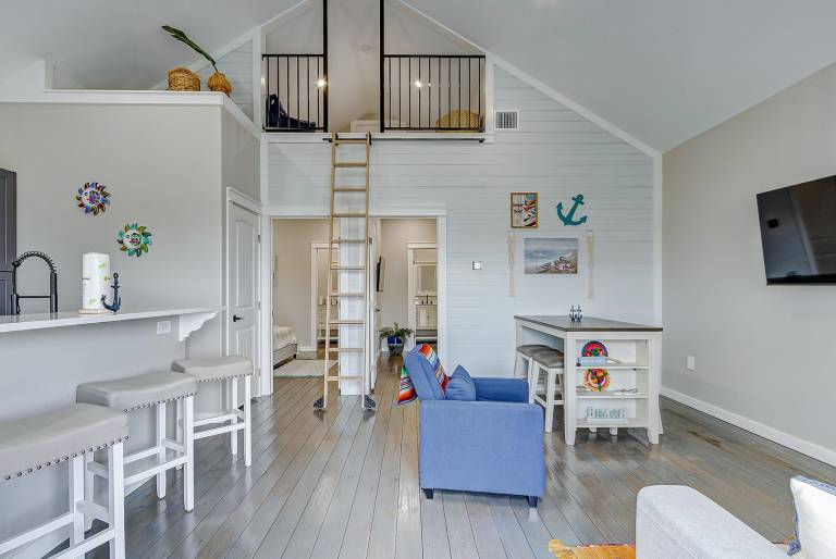 Family-oriented vacation home with pool & terrace | Pets are welcome — photo 4