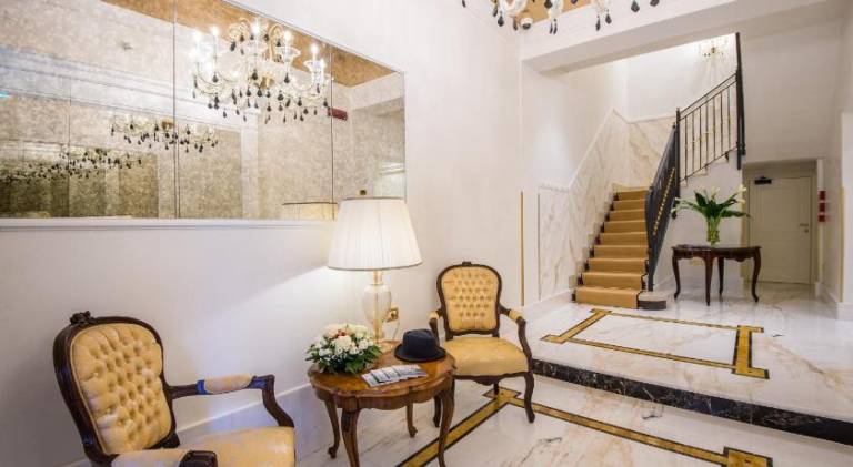 Beautiful rental apartment with patio | Near Rialto Bridge | Perfect for remote work | Pet-friendly — photo 4