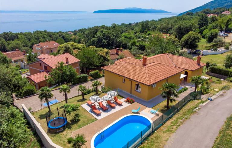 Ferienhaus  Oprič