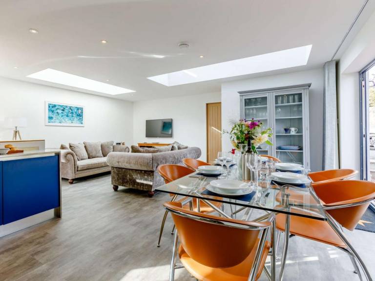 Fully equipped wonderful cottage with barbeque & yard | Dogs allowed in Bideford
