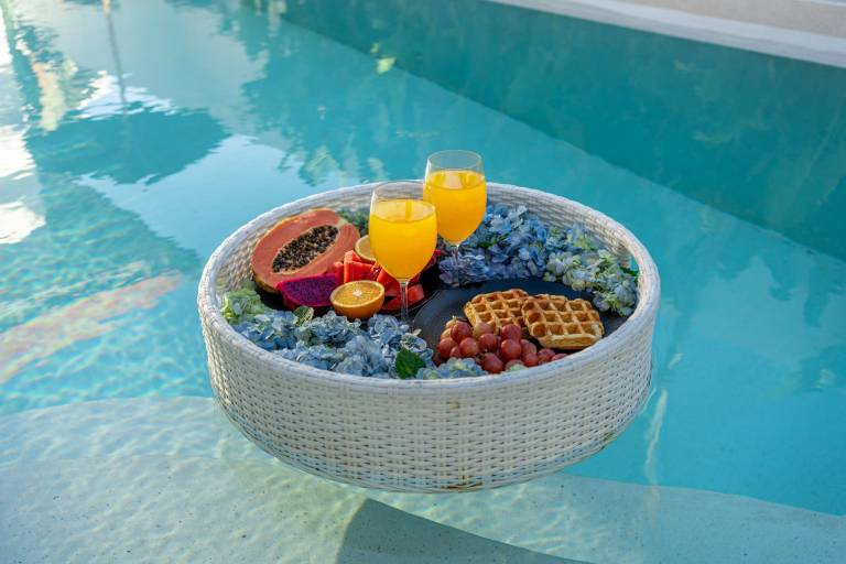 Lovely villa with yard, pool & barbecue | Perfect for remote work | Pets allowed — photo 4