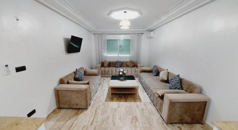 Apartment with pool — photo 2