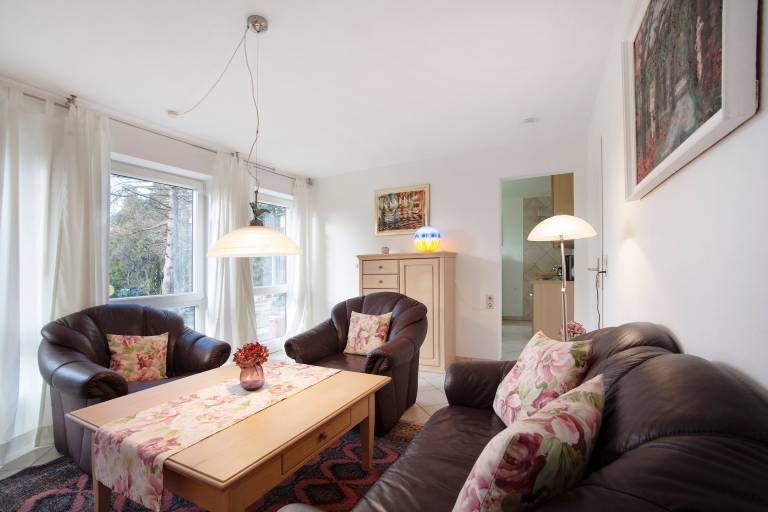 Child-friendly apartment with garden, terrace & barbeque | Garden view | Dogs allowed — photo 5