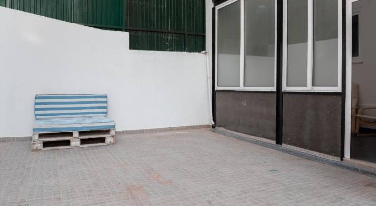 Holiday apartment with patio — photo 5