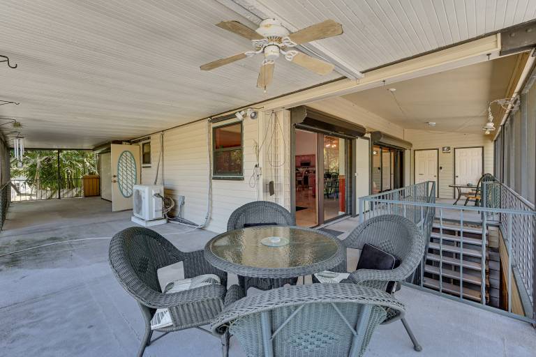 Tropical Vibes! Riverfront Bonita Springs Hideaway — photo 2