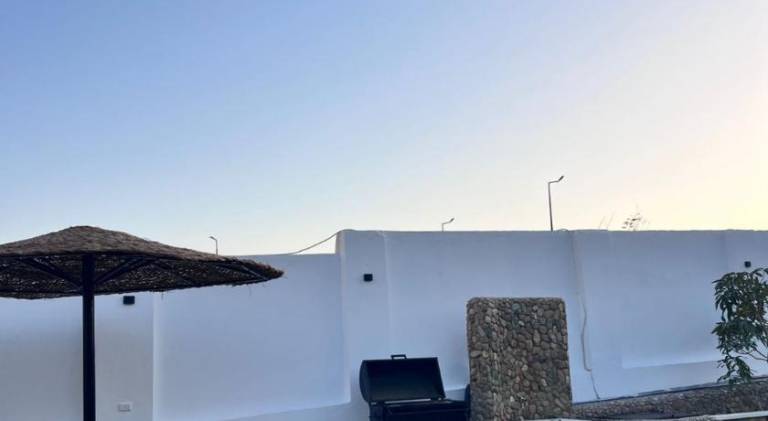 Serviced apartment with jacuzzi, terrace & sauna | Perfect for remote work | Pet-friendly — photo 3