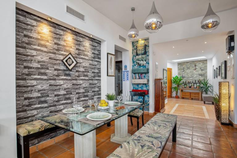 Child-friendly nice villa with sauna, private pool & yard | Mountain view | Dogs allowed — photo 5