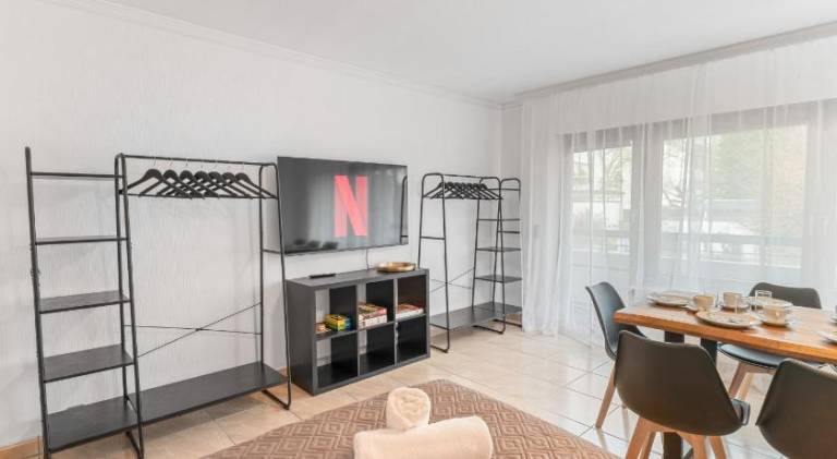 Rental apartment with 4 rooms for 8 persons — photo 2