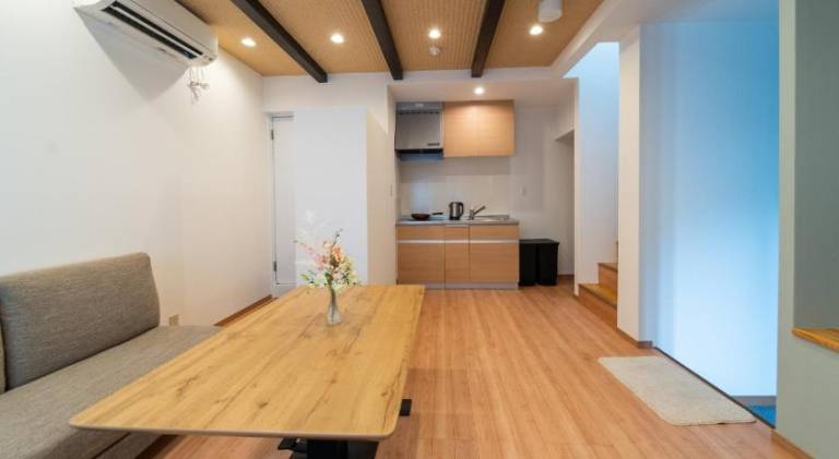 Charming villa with terrace | Close to Nijō Castle | Pets allowed — photo 5