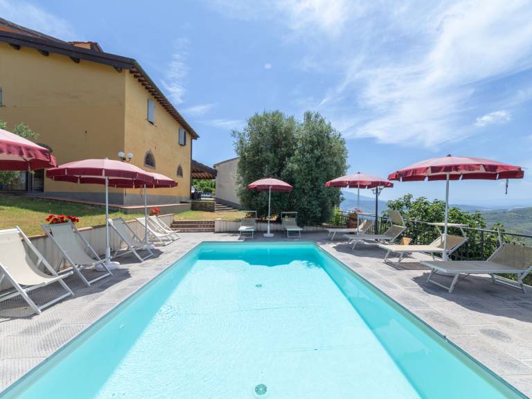 Holiday apartment with patio, pool & grill | Nature view — photo 2