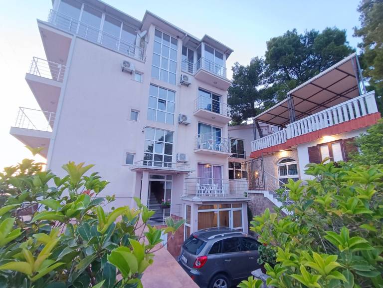 Apartma  Bar