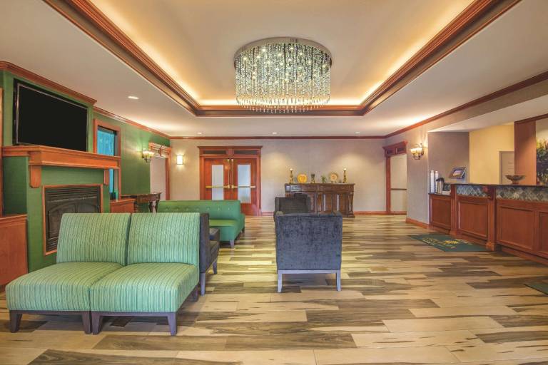 La Quinta Inn & Suites by Wyndham Oklahoma City - Moore — photo 5