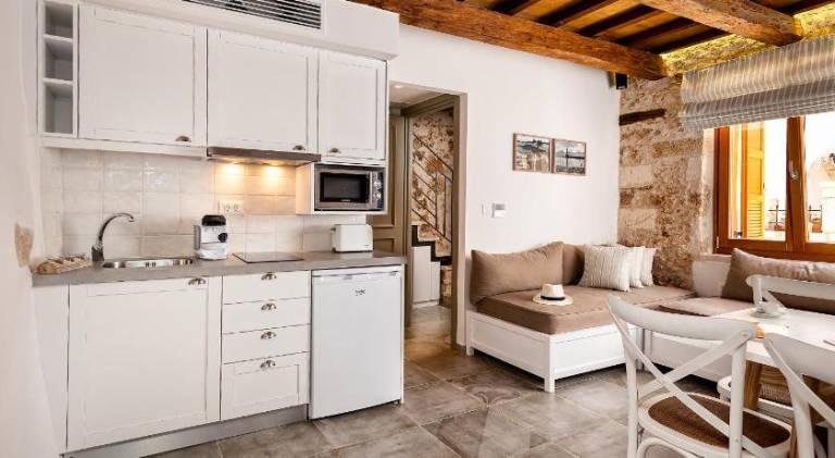 Apartment with patio | Good for workation — photo 3