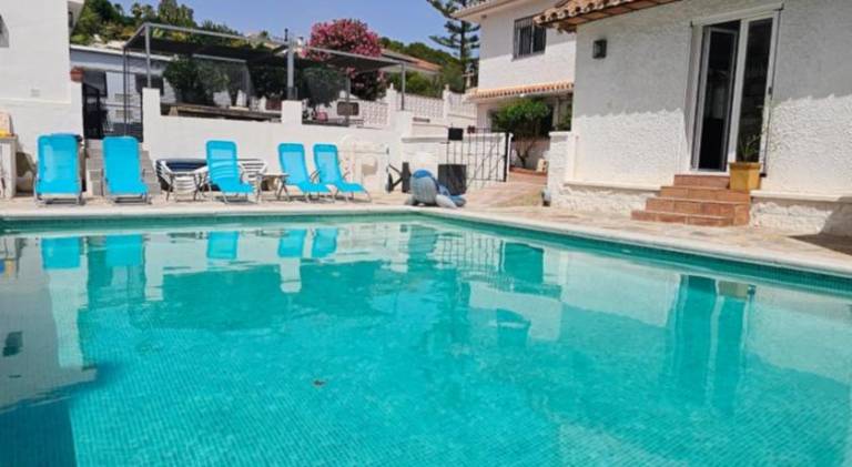 Lovely villa with terrace, garden & private pool | Pets allowed — photo 4
