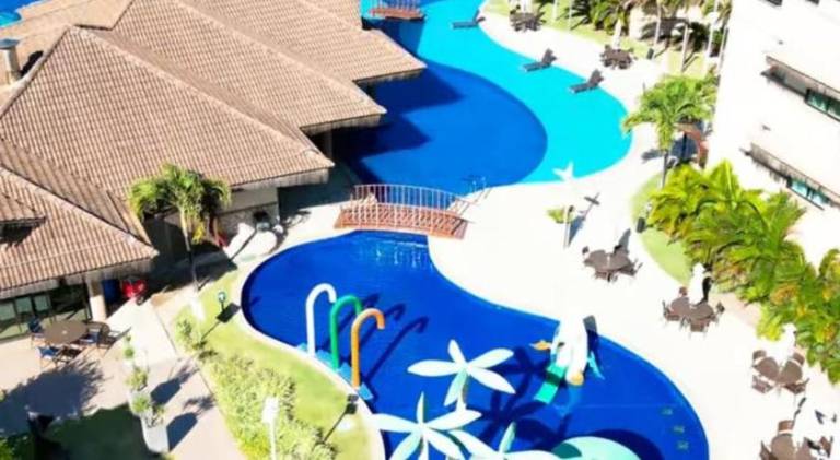 Apartment with pool & jacuzzi — photo 3