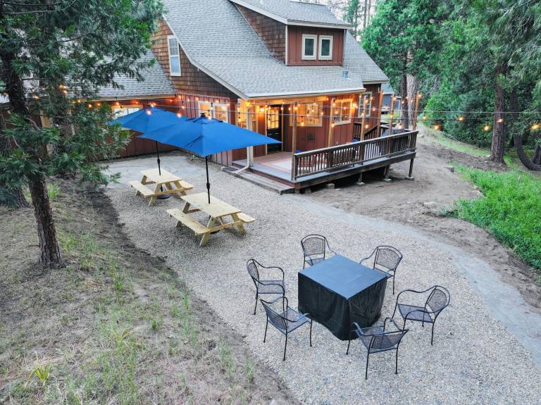 Cabin Strawberry