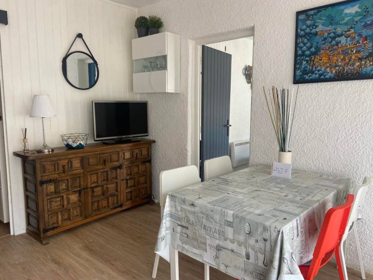 Rental apartment with pool — photo 3