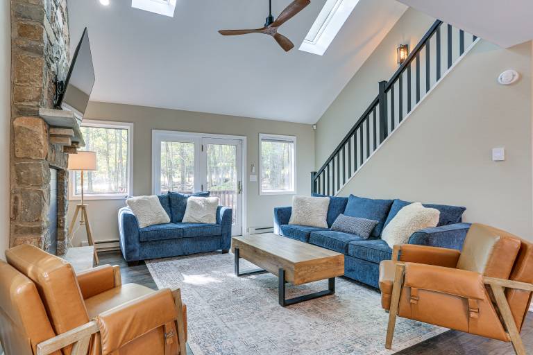 6 Mi to Bushkill Falls Secluded Home w Game Room