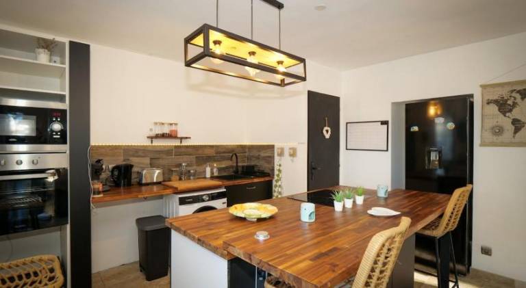 Rental apartment with patio | Pet-friendly — photo 3