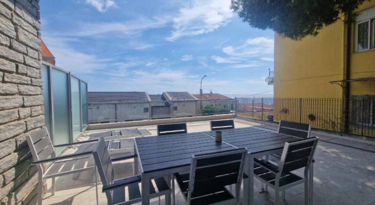 Rental apartment with 2 rooms for 6 persons in Taggia