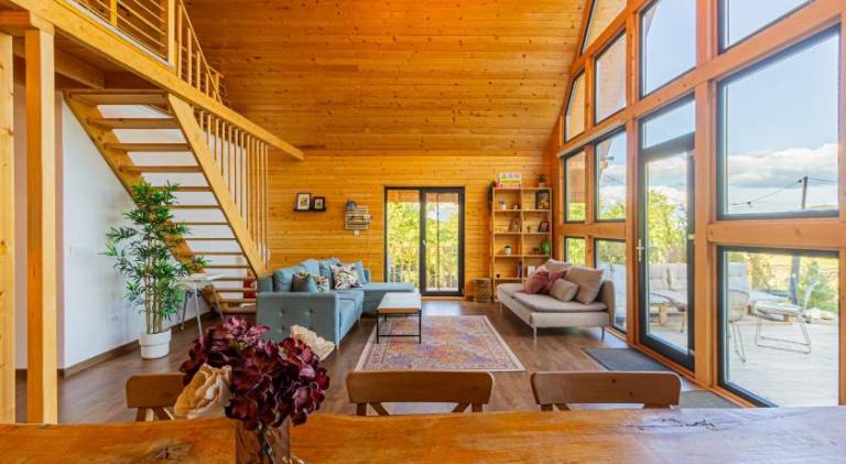 Chalet with jacuzzi — photo 3