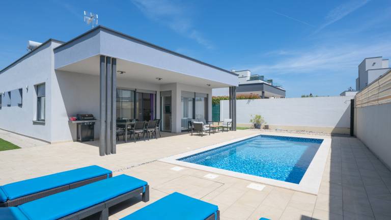 Villa Peroj