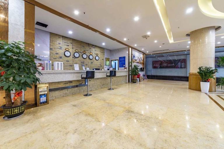 Guangzhou Prince Hotel (Huadu Shiling Leather City Store) — photo 5