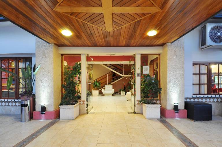 Hotel Aranjuez — photo 3