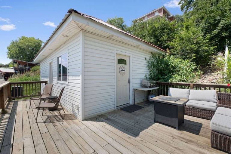 Cabin  Grafton