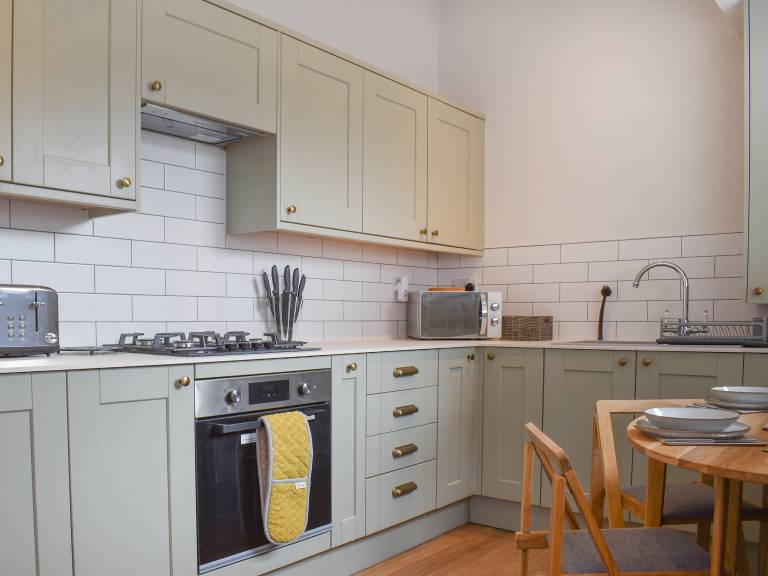 Children-friendly charming cottage with yard | River view | Dogs allowed — photo 3