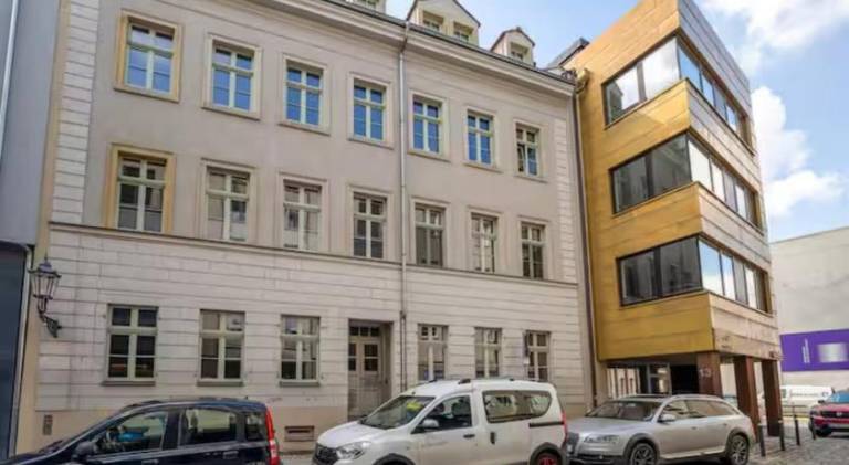 Holiday apartment with patio | Near Zwinger — photo 3