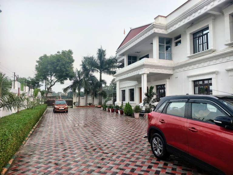 Shree Vasudev Palace in Ayodhya