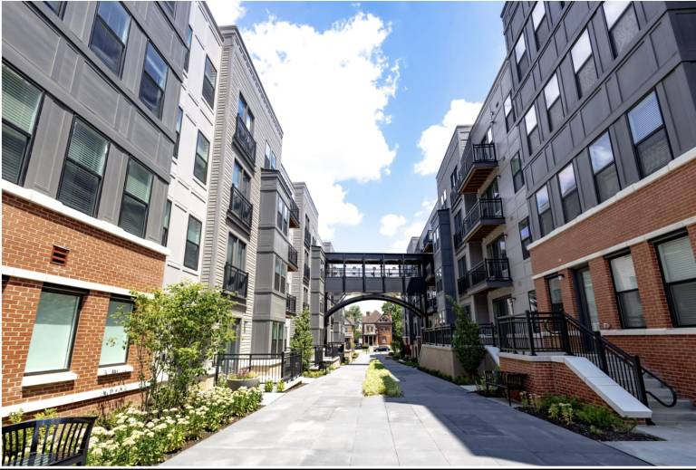 Cozy 12BR 12BA combined Apartment Near DT Cincinnati