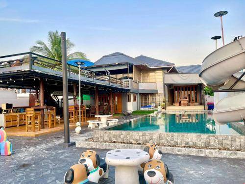 Baan Darlin Beach in Phetchaburi