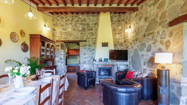 Fully equipped beautiful villa with private pool, patio & yard | Suitable for remote work | Pets are welcome — photo 3