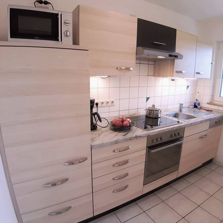 Family-friendly beautiful apartment with patio, barbeque & garden | Garden view | Pets allowed — photo 3