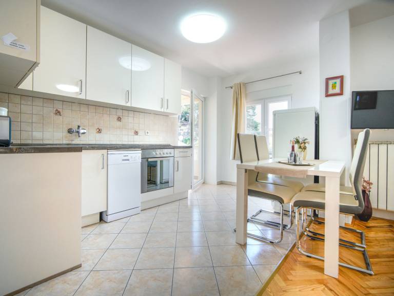 Rental apartment with barbecue, terrace & pool | Dogs allowed — photo 2