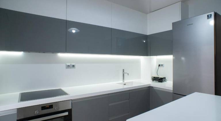 Rental apartment with patio — photo 3