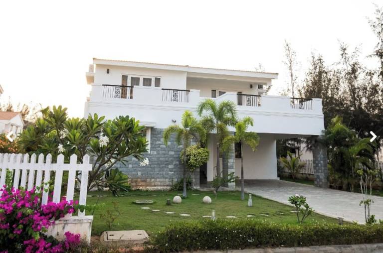 House  Marina Beach