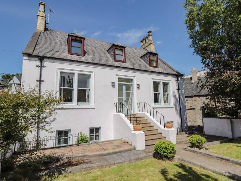 Cottage  Inverness