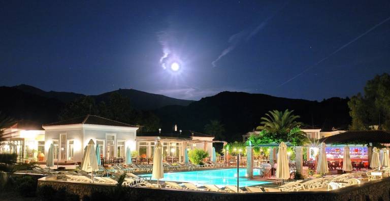 Aparthotel  Mithymna